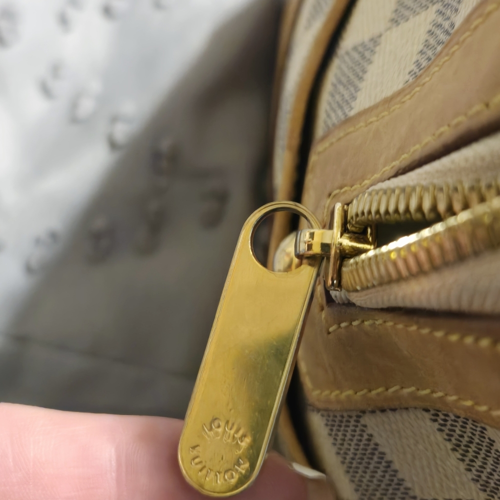 Handbag - Picture 11 of 16